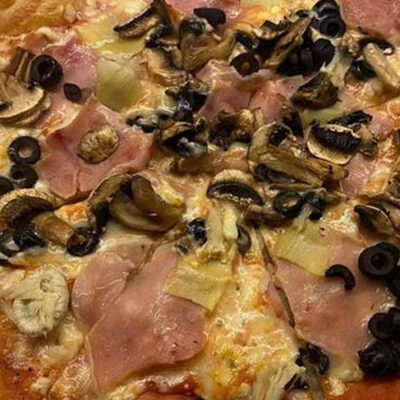 Capricciosa Braccio di Ferro Pizza Focaccia Pizzeria Italiano food truck restaurant at Palma Central in Tulum Mexico