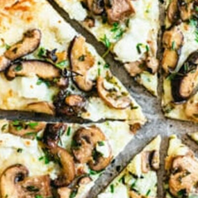 Mushroom Pizza Focaccia Pizzeria Italiano food truck restaurant at Palma Central in Tulum Mexico